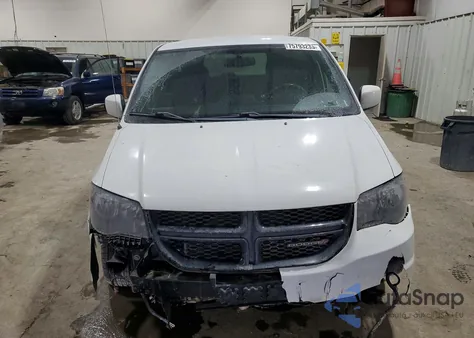 2015 Dodge Grand Caravan Sxt z USA, uszkodzony, nr VIN 2C4RDGCG9FR691637